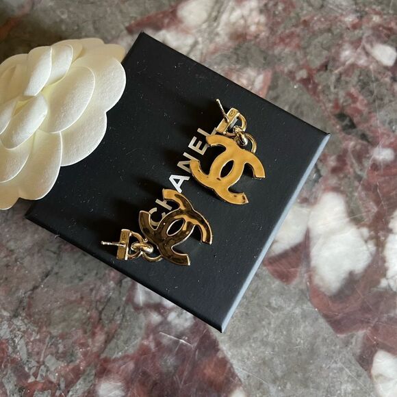 CC Chanel Drop Earrings - Picture 3 of 6